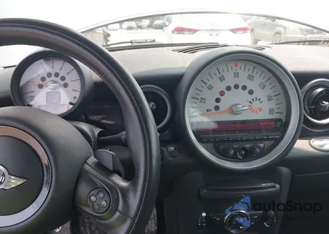 2014 Mini Clubman Cooper S z USA, uszkodzony, nr VIN WMWZG3C5XET801033